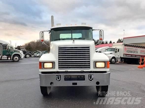 Mack PINNACLE CHU613 Tegljači