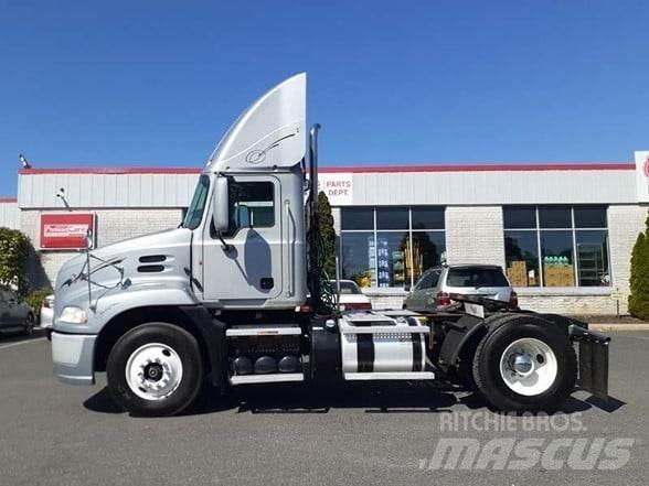 Mack PINNACLE CXU612 Tegljači