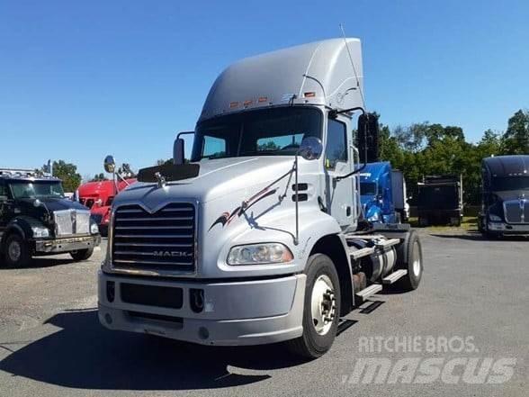 Mack PINNACLE CXU612 Tegljači