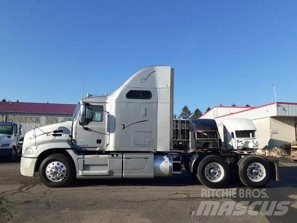Mack PINNACLE CXU613 Tegljači