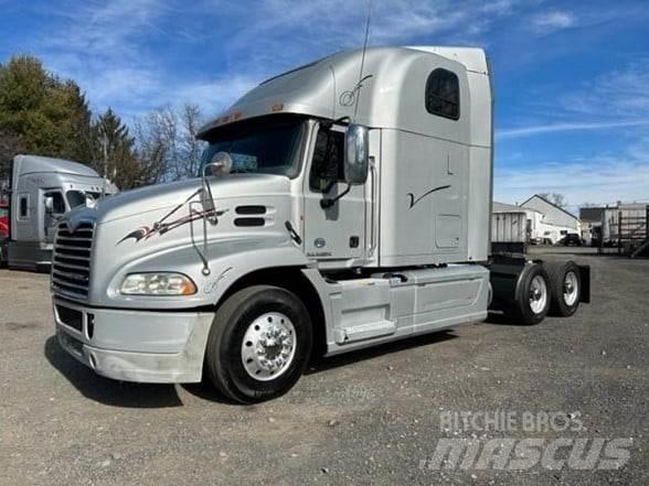 Mack PINNACLE CXU613 Tegljači