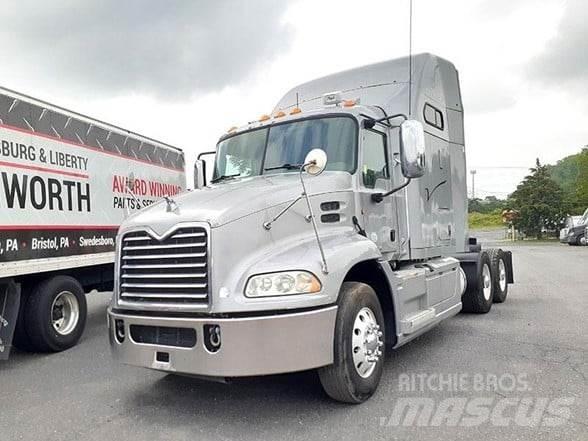 Mack PINNACLE CXU613 Tegljači