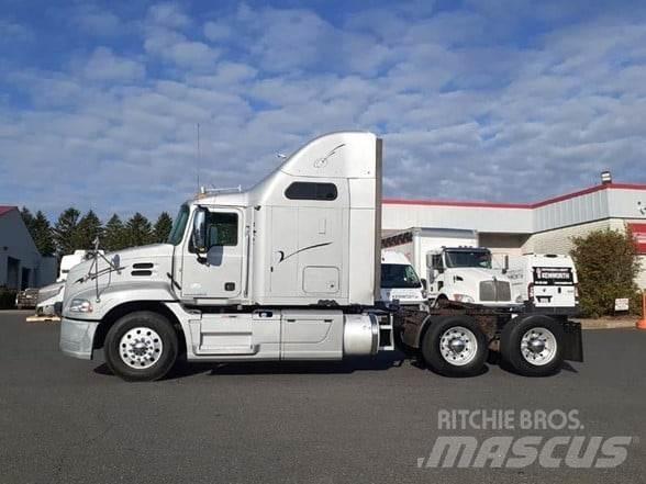 Mack PINNACLE CXU613 Tegljači