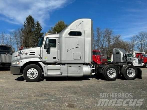 Mack PINNACLE CXU613 Tegljači