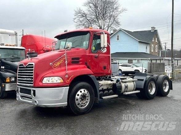 Mack PINNACLE CXU613 Tegljači