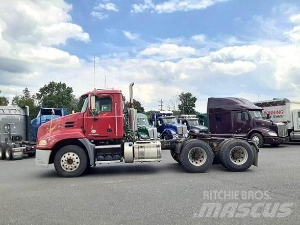 Mack PINNACLE CXU613 Tegljači