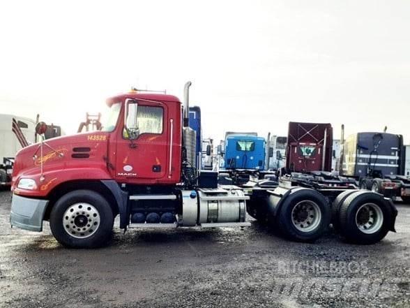 Mack PINNACLE CXU613 Tegljači