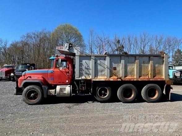 Mack RD688S Kiperi kamioni