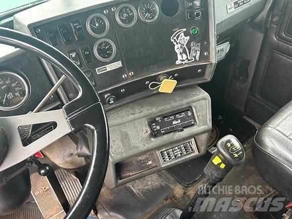 Mack RD688SX Kiperi kamioni