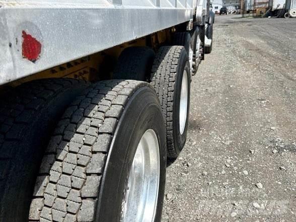 Peterbilt 567 Kiperi kamioni