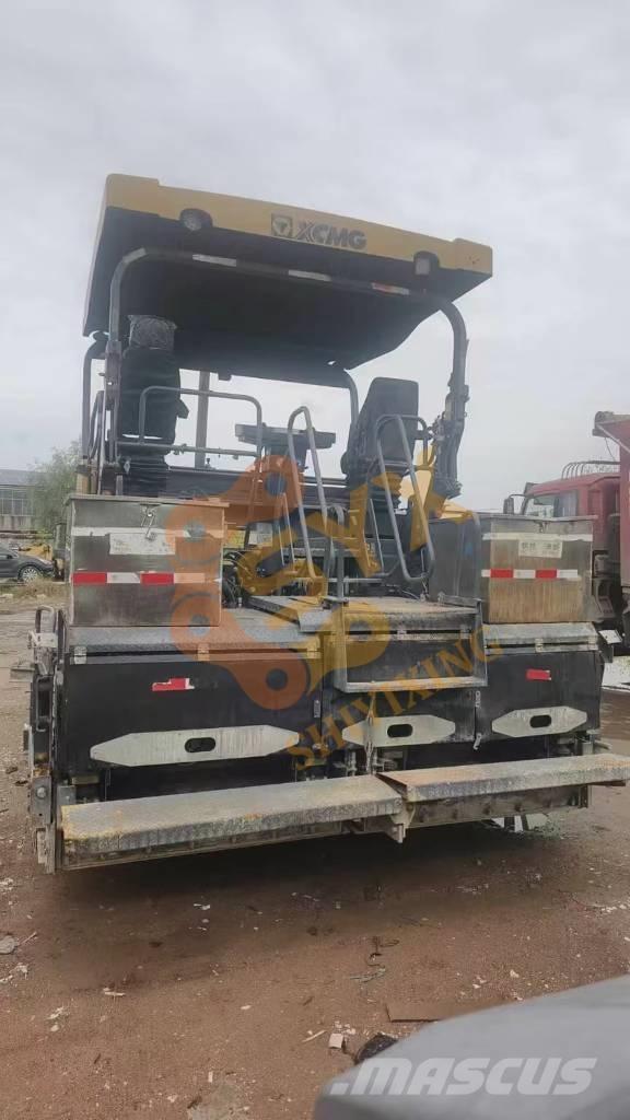 XCMG RP 903 Asfaltni finišeri
