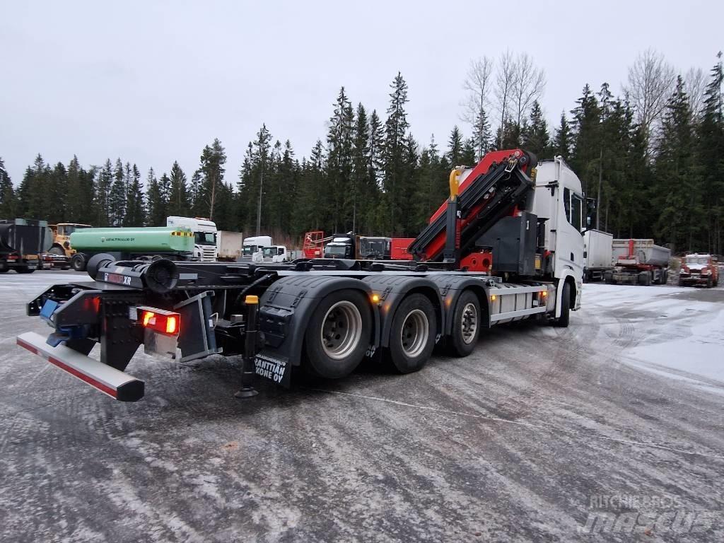 Scania R540 8x2 Rol kiper kamioni sa kukom za podizanje tereta