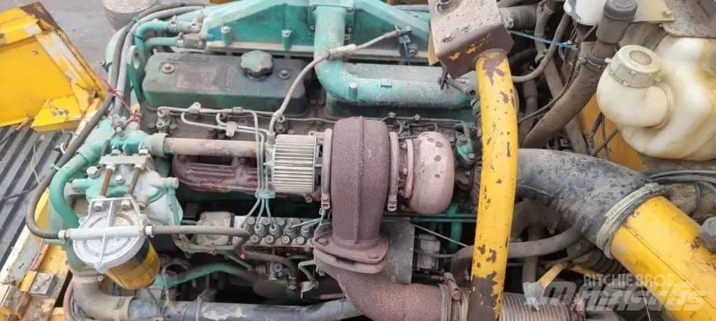 Volvo A 25 C 6X6 Zglobni damperi