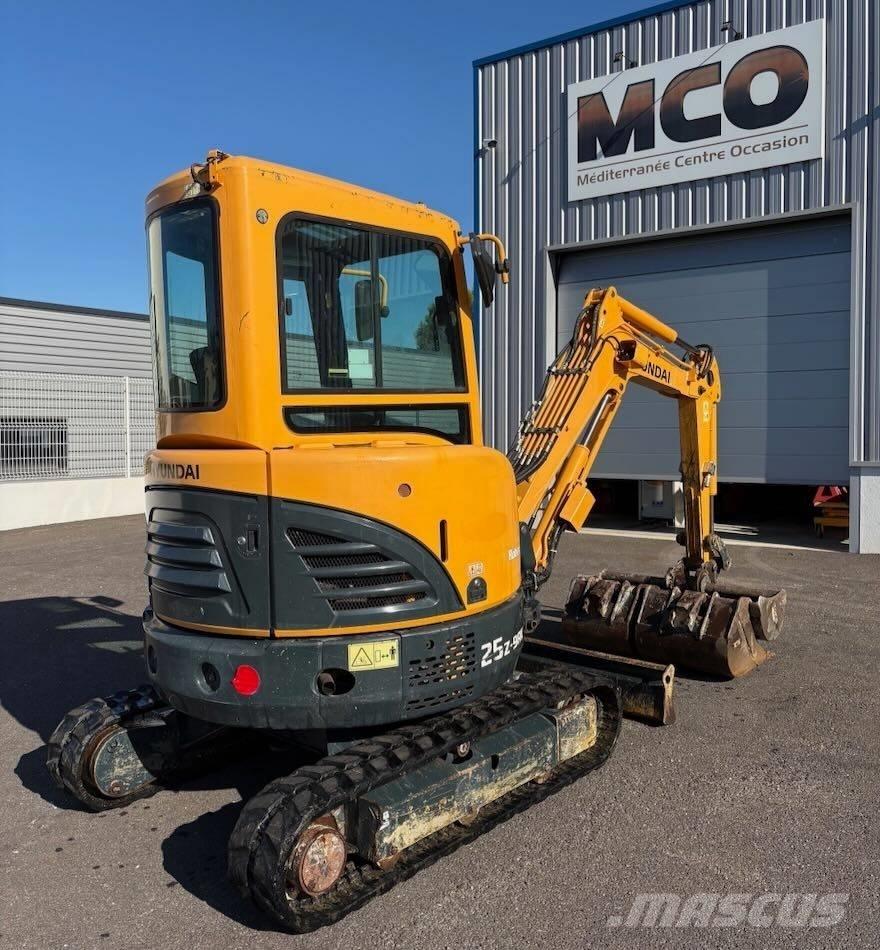 Hyundai R25Z-9 AK Mini bageri < 7t