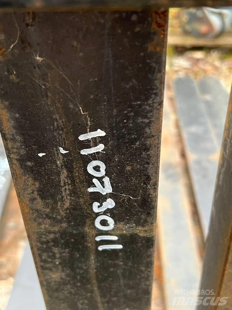 JCB Forks Pin & Cone Ostala oprema za utovarivače i kopače