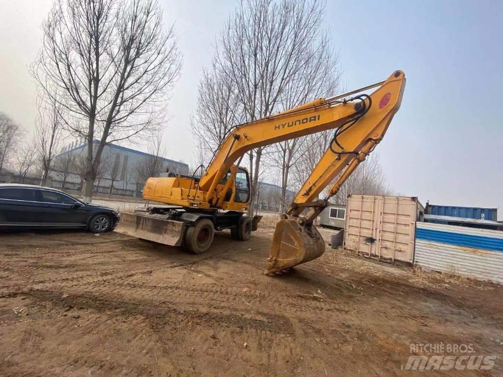Hyundai R210WD Bageri točkaši
