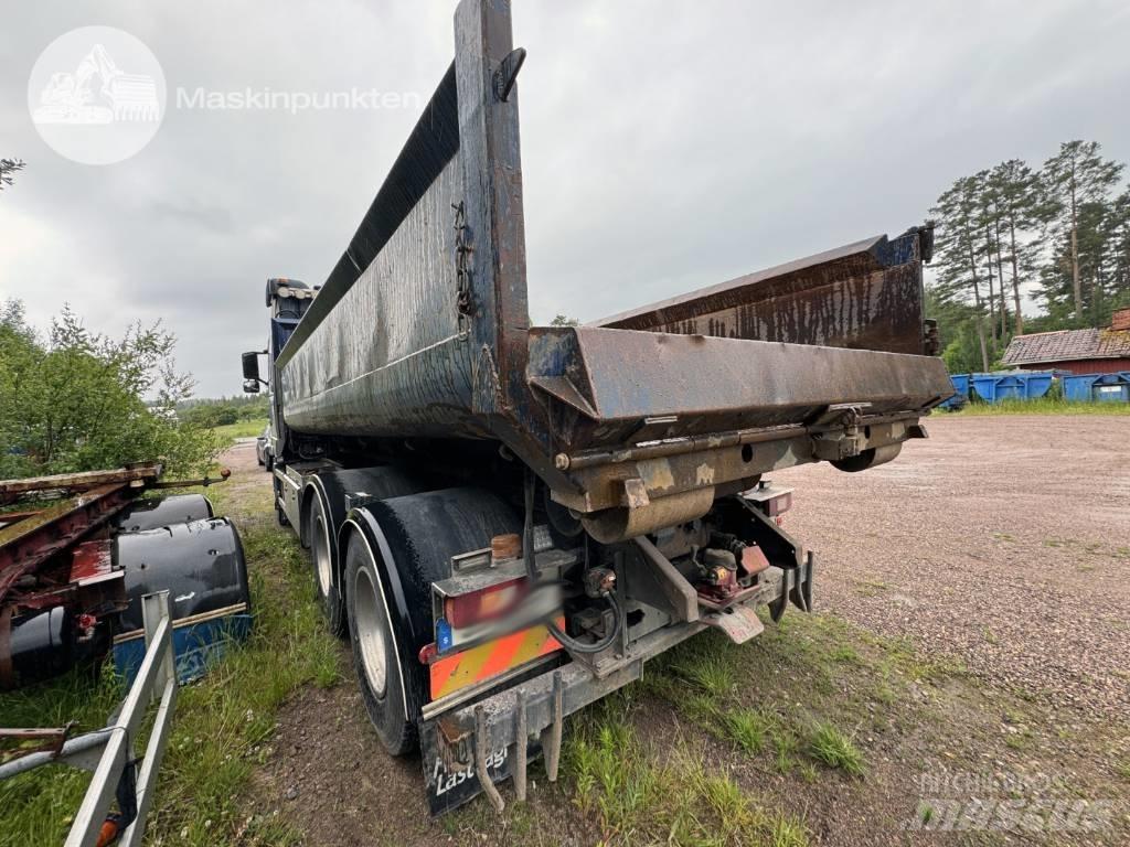Volvo FH 480 Rol kiper kamioni sa kukom za podizanje tereta