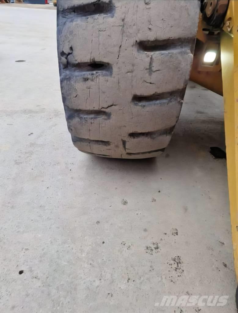 CAT 988K Utovarivači na točkove