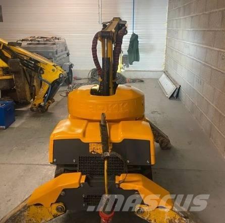 Brokk 110 Mini bageri < 7t