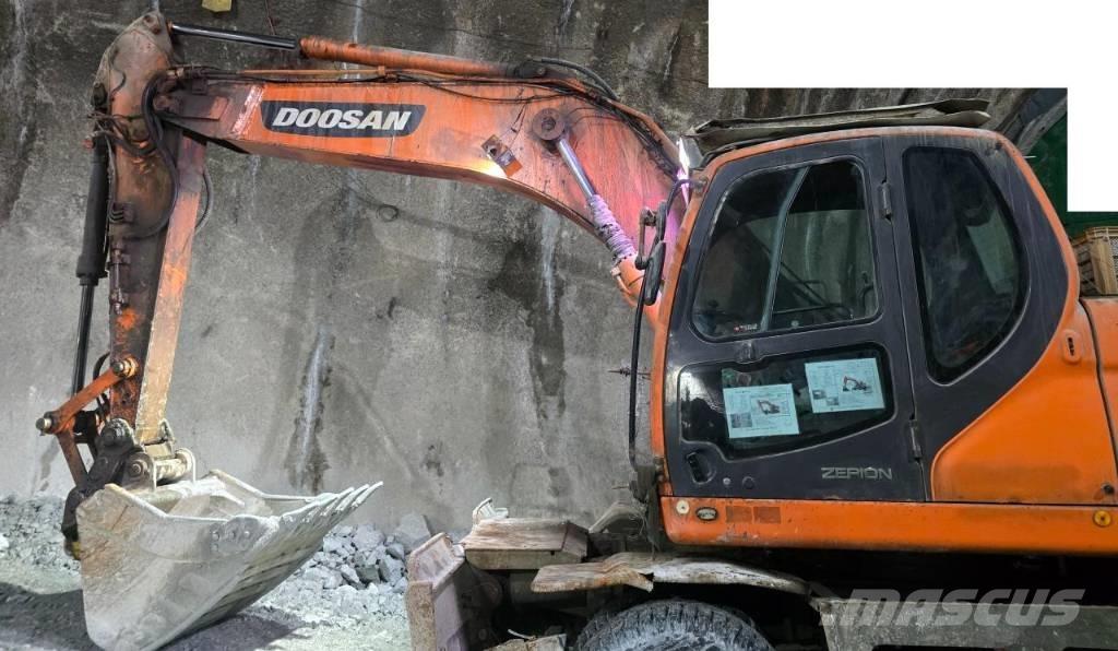 Doosan DX 210 W Bageri točkaši
