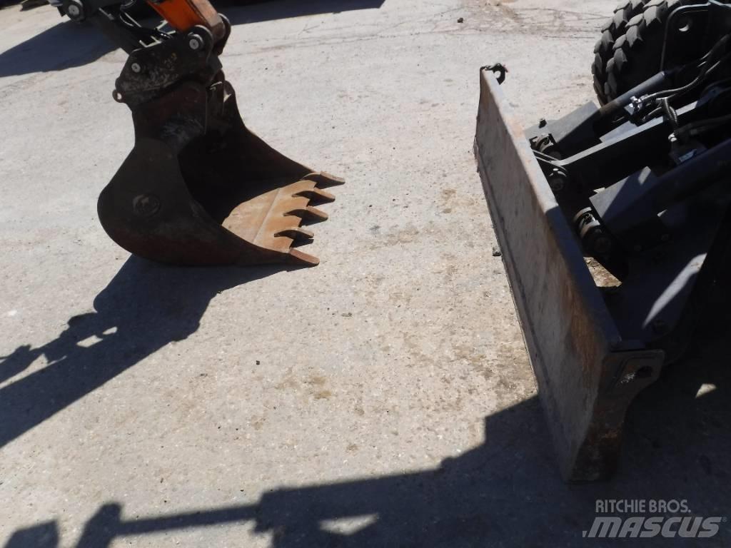 Doosan DX 100W-7 Bageri točkaši