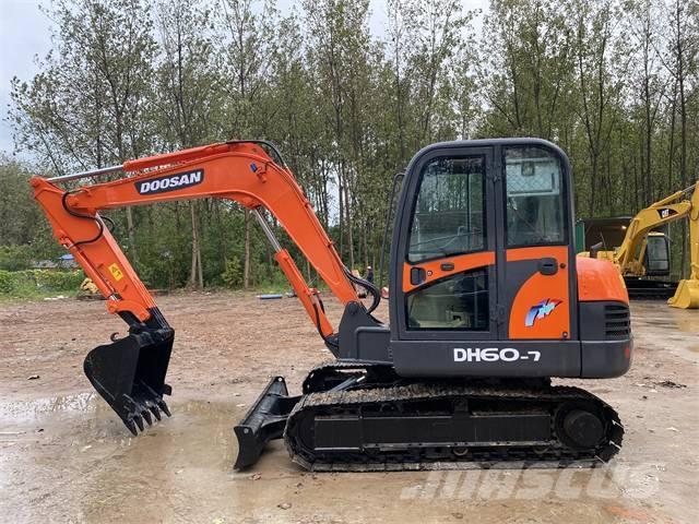 Doosan DH60-7 Mini bageri < 7t