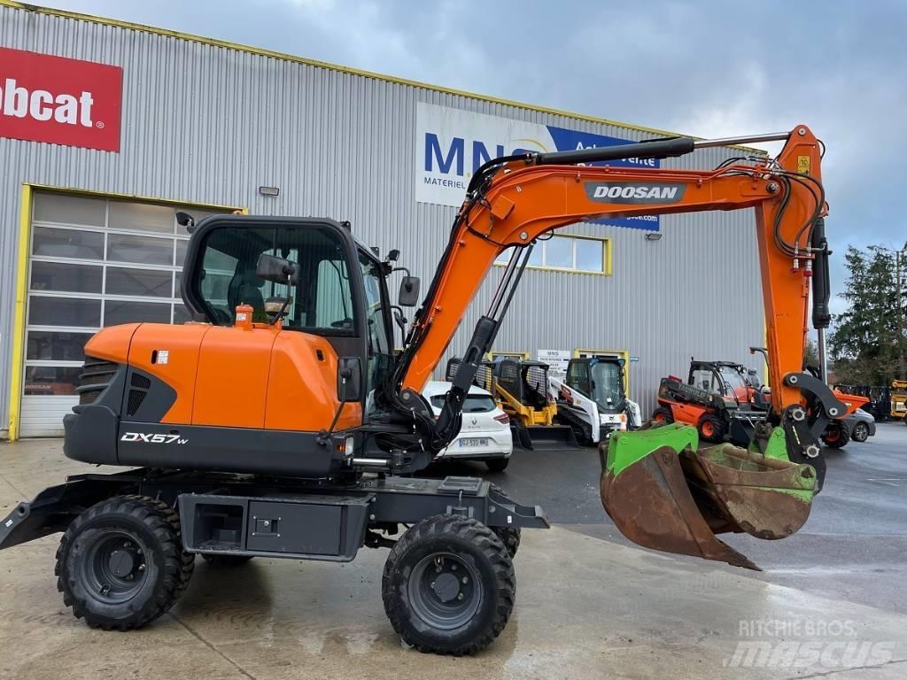 Doosan DX 57 W-5 Bageri točkaši