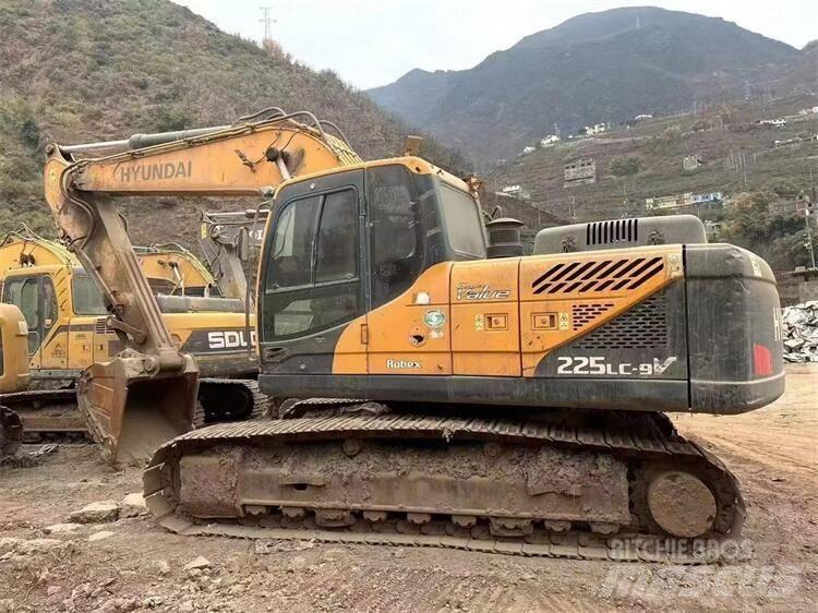 Hyundai R215VS Bageri točkaši
