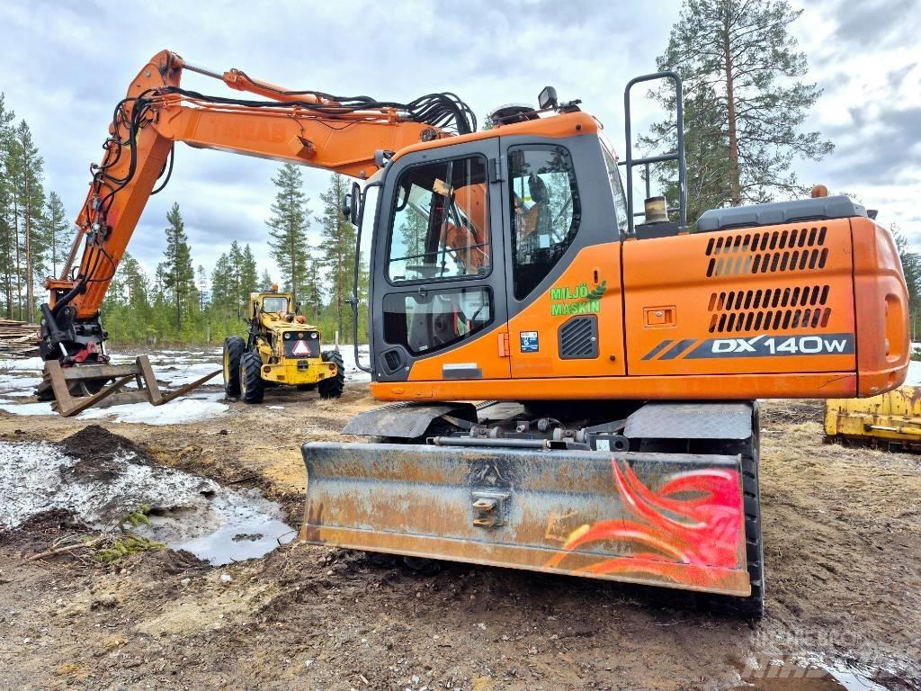 Doosan DX 140 W-3 Bageri točkaši