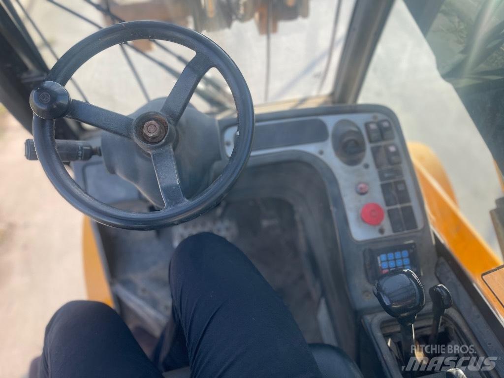JCB TLT 30 D 4x4 Teleskopski viljuškari