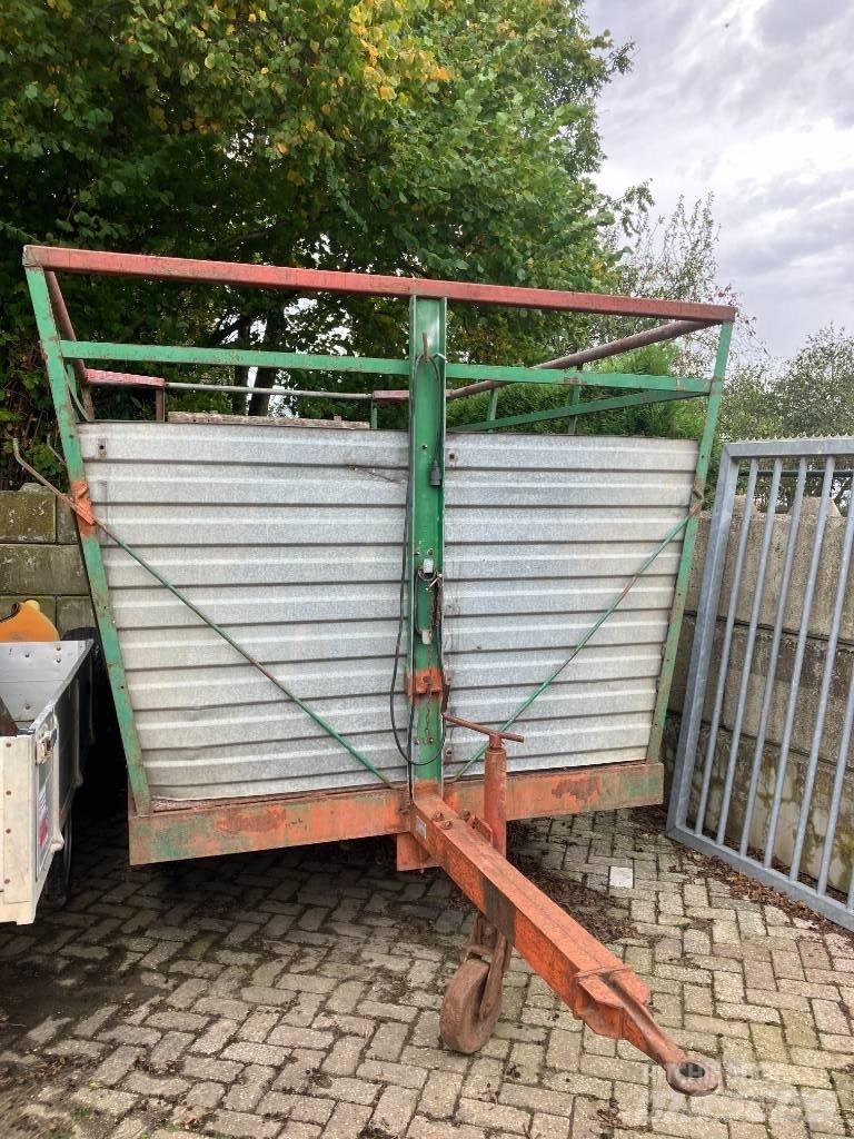 Veewagen  Prikolice za prevoz životinja