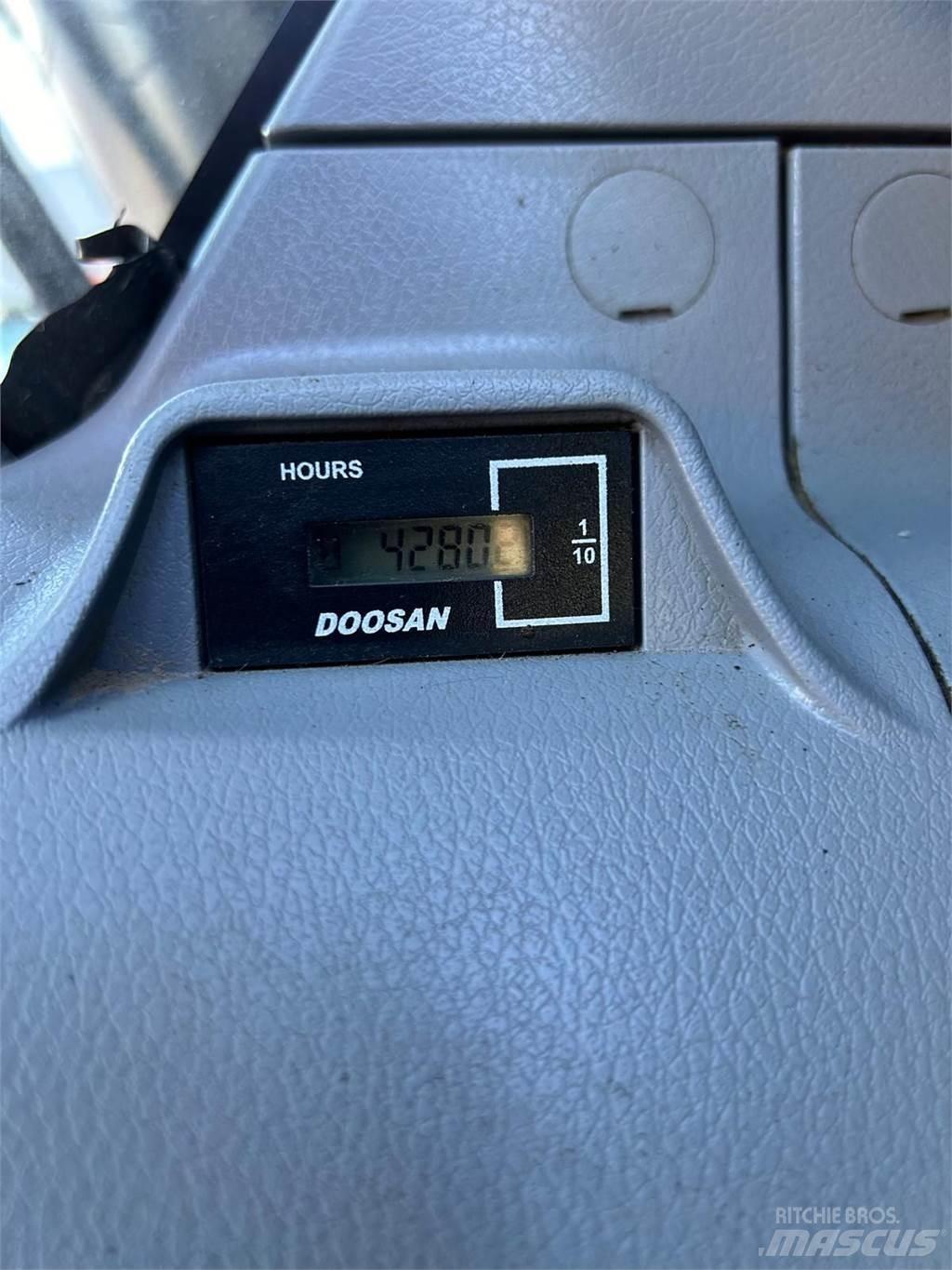 Doosan DX340LC-5 Bageri guseničari
