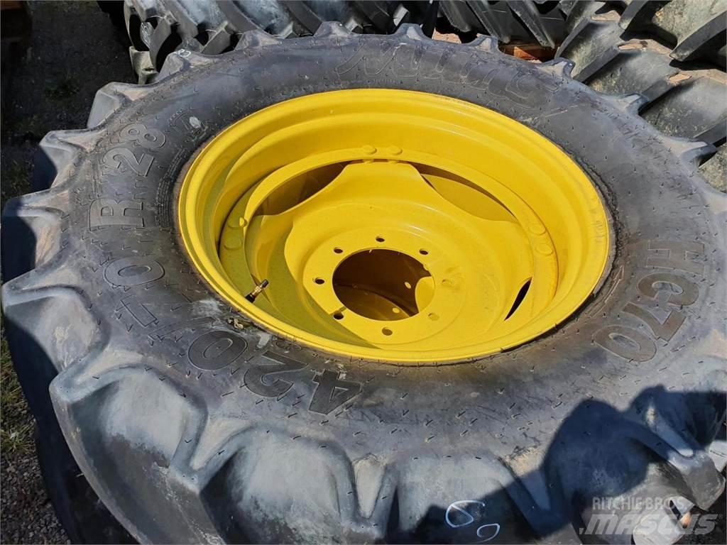 Mitas 420/70R28 x2 Gume, točkovi i felne