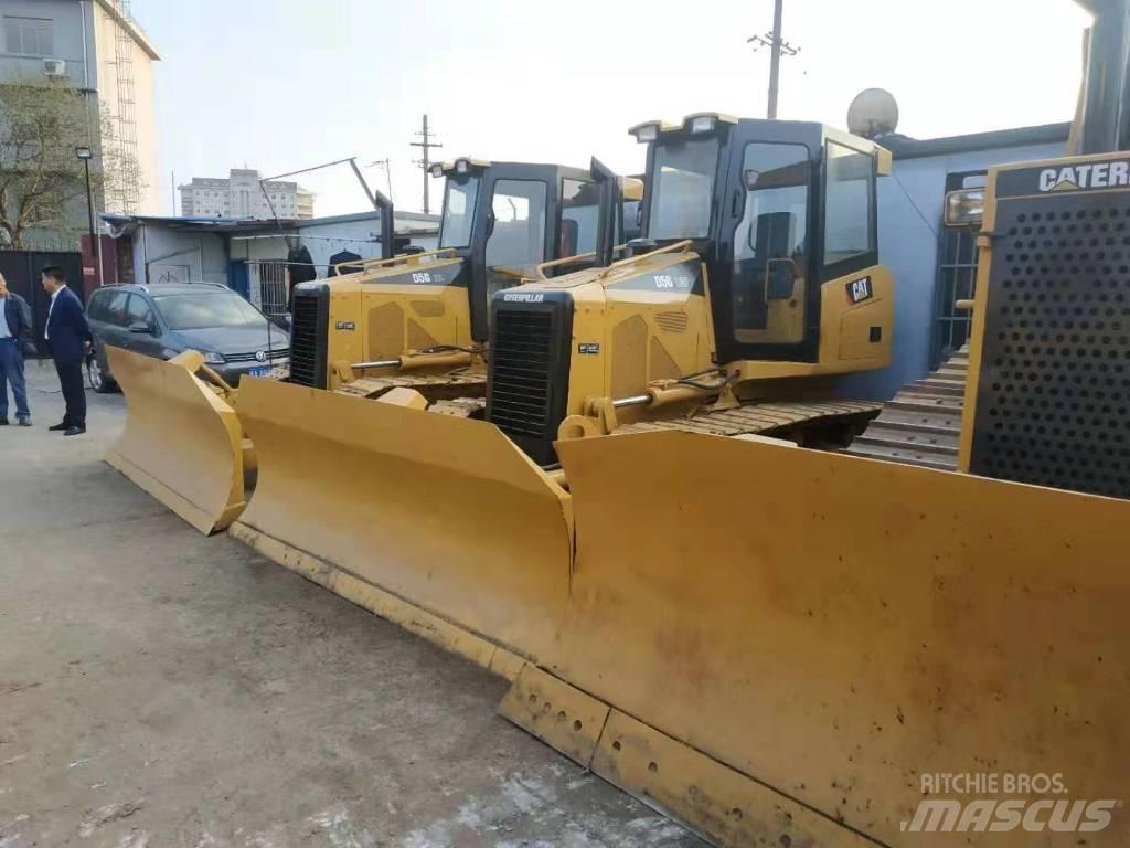 CAT D5M Buldožeri guseničari
