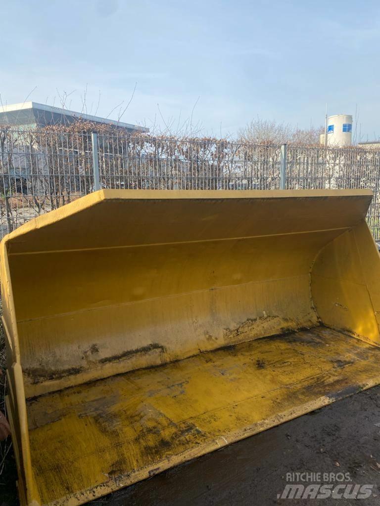 CAT 972 Kašike / Korpe