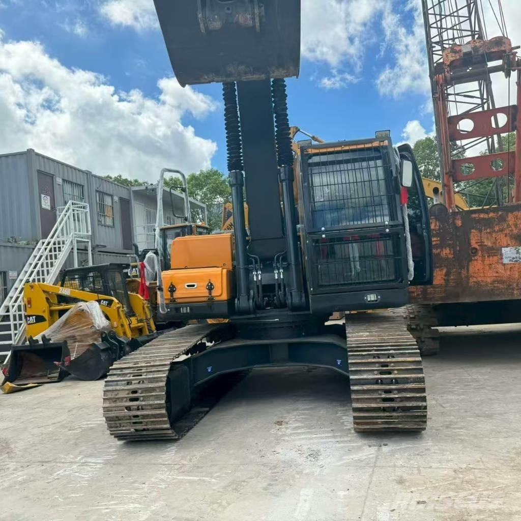 Hyundai 220 Midi bageri 7t – 12t