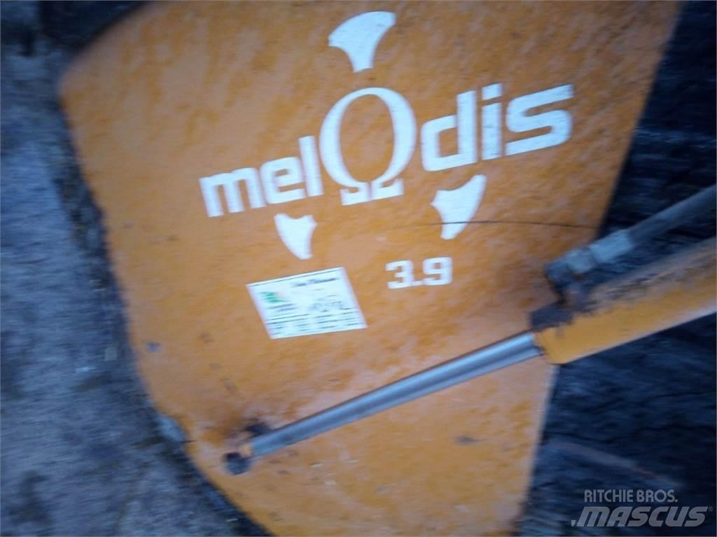 Emily Mélodie 3.9 Fideri/hranilice