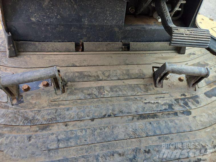 John Deere 750 KLGP Buldožeri guseničari
