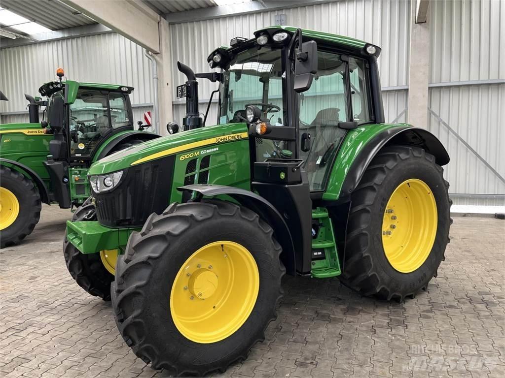 John Deere 6100M Traktori