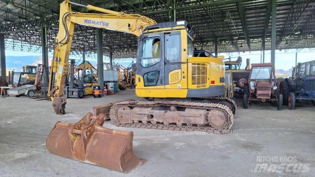 Komatsu 138US-8 Bageri guseničari