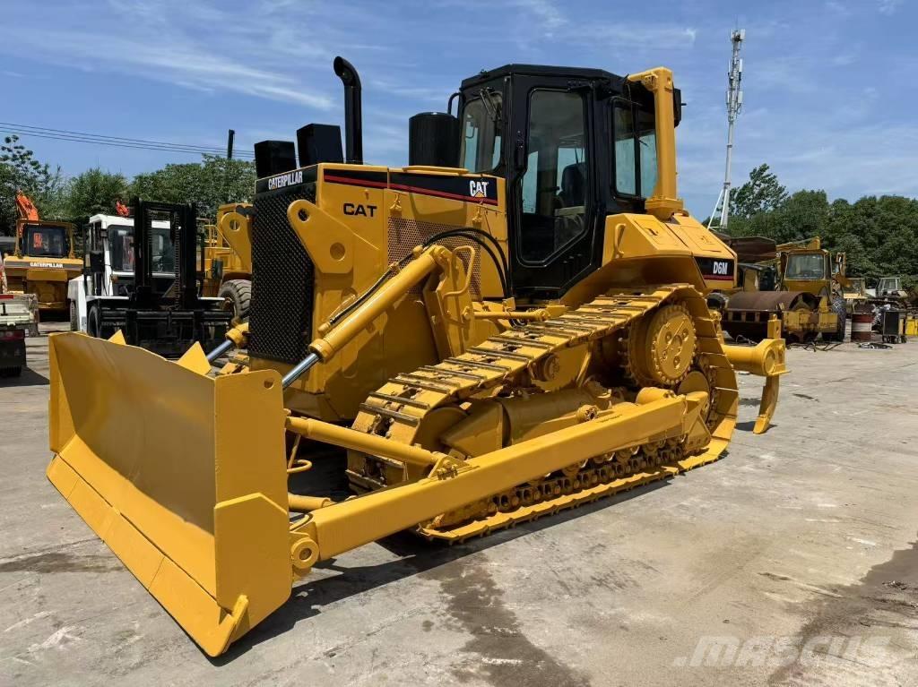 CAT D 6 M Buldožeri guseničari