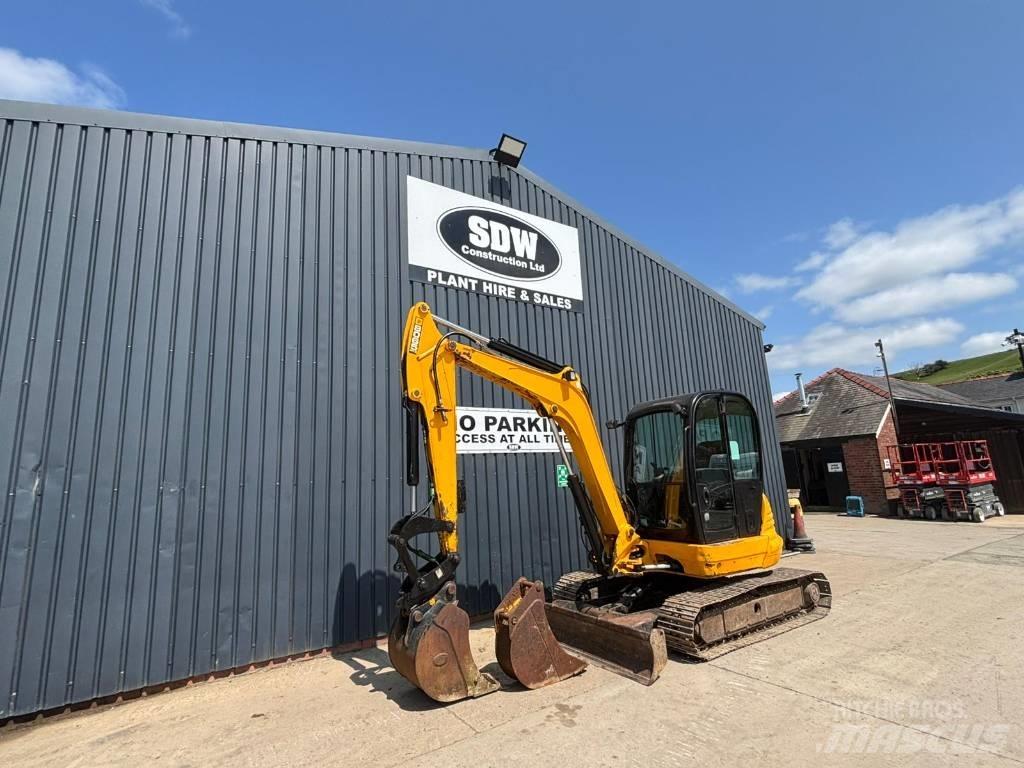 JCB 8065 RTS Mini bageri < 7t