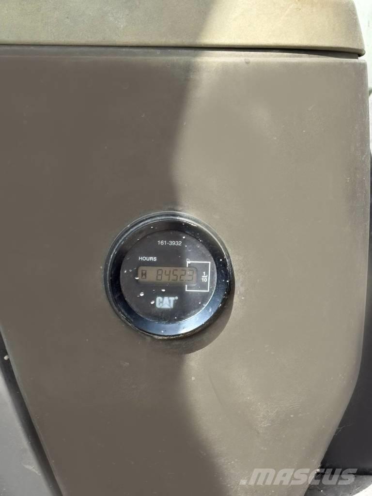 CAT 320 D L Bageri guseničari