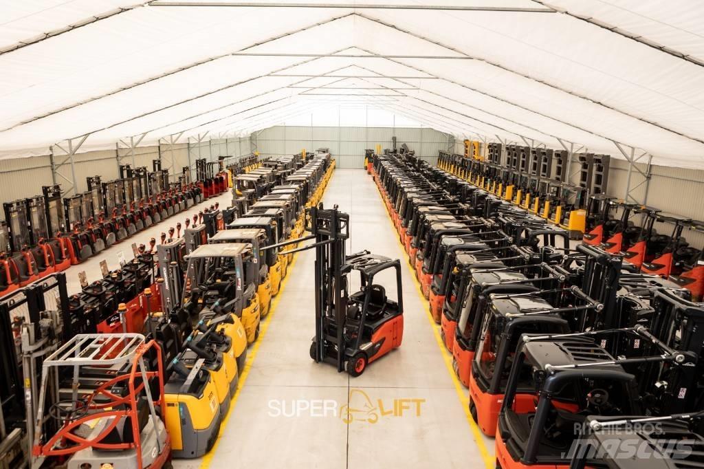 Linde R14-01 Viljuškari sa pomičnim stupom