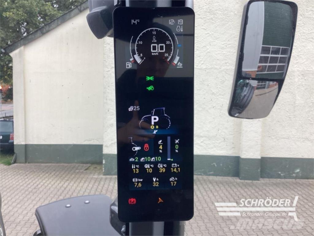 Valtra Q 305 Traktori