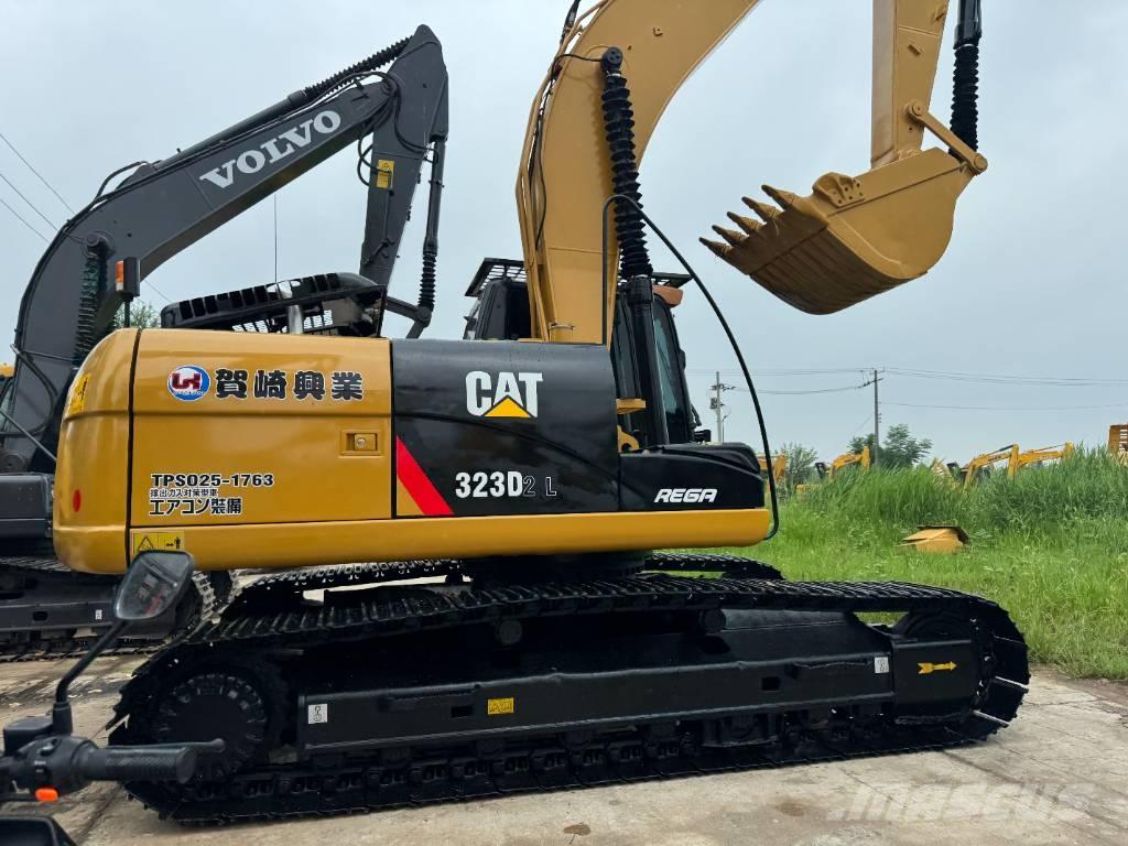 CAT 323D2 Bageri guseničari