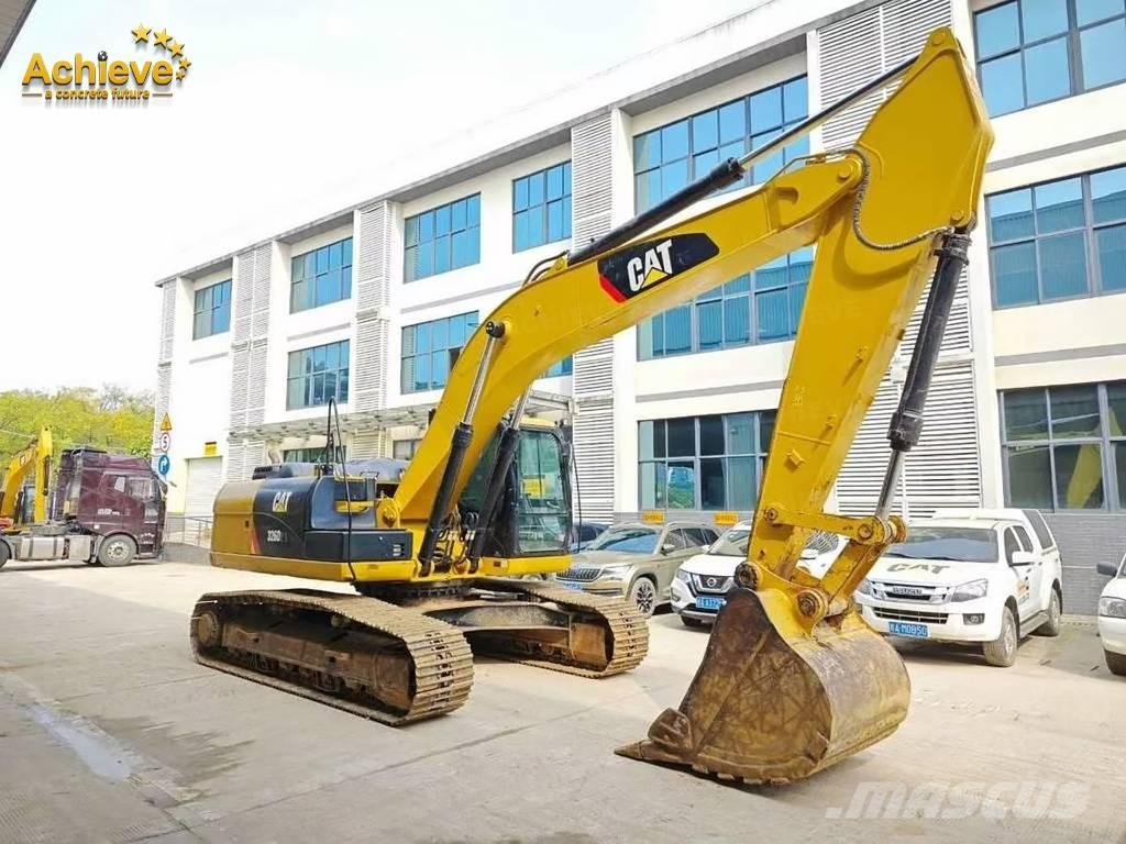 CAT 326D2L Bageri guseničari