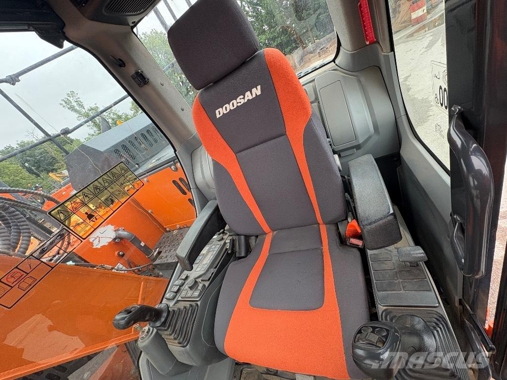 Doosan DX140LCR-5 Bageri guseničari