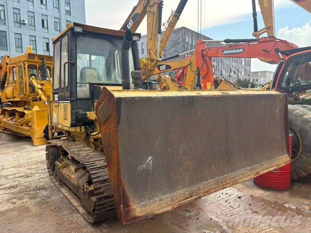 CAT D3C Buldožeri guseničari