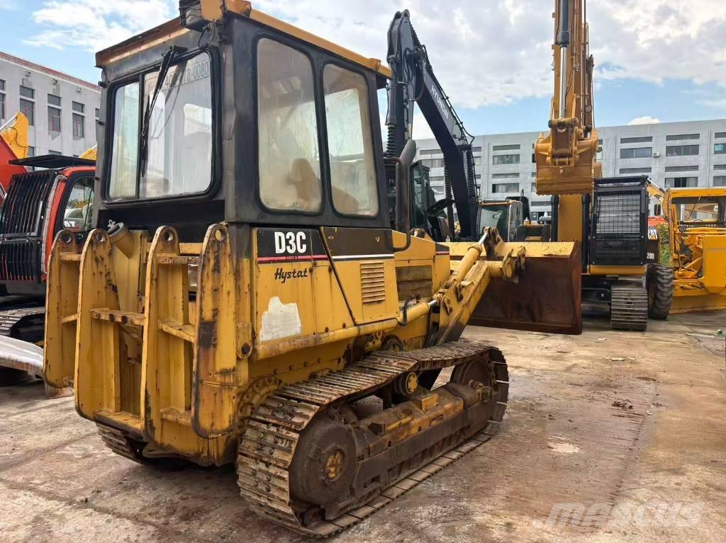 CAT D3C Buldožeri guseničari
